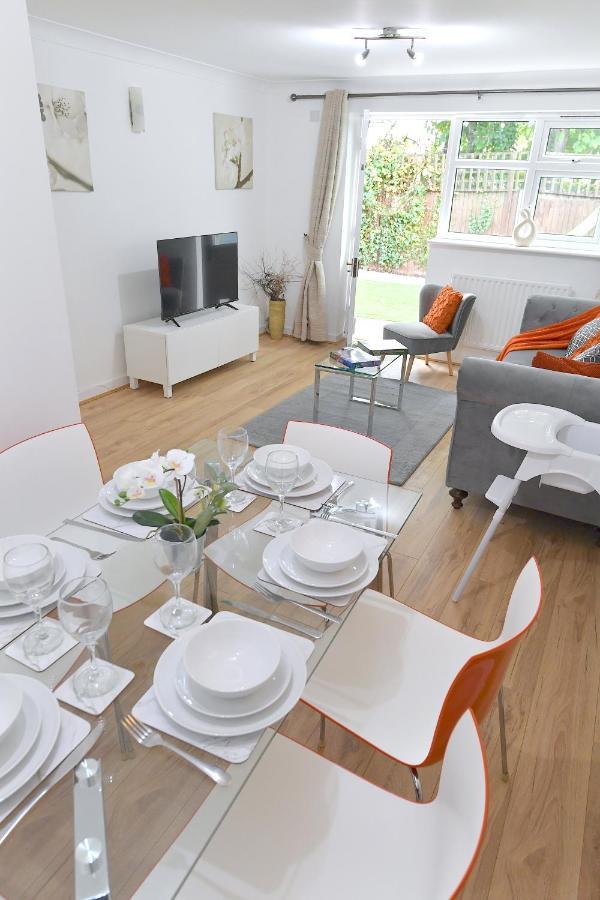 Clapham Junction - 2 Bedroom * Londra